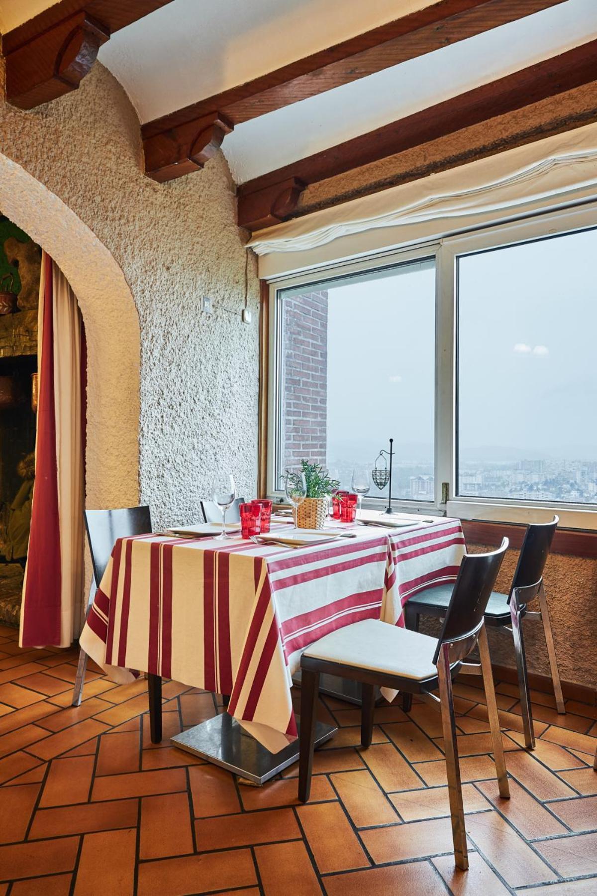 Hotel Restaurante Risco ラレード エクステリア 写真