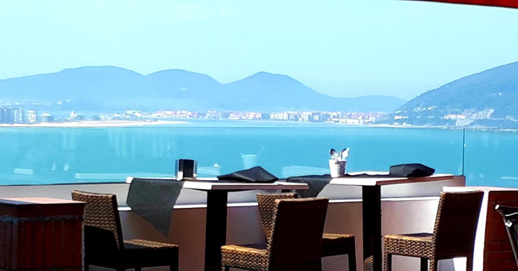 Hotel Restaurante Risco ラレード エクステリア 写真